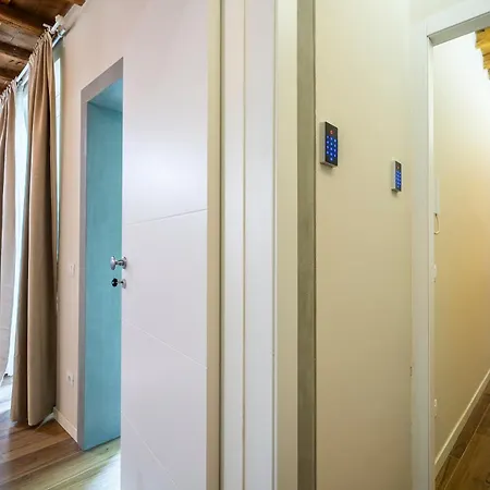 Guelfa 2 Bedrooms, Ac & Wi-fi * فلورنس